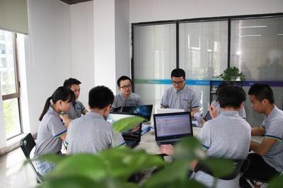 改變世界的IT大佬竟全是程序員出身？下一個(gè)會(huì)是誰？長沙軟件開發(fā)的可能性